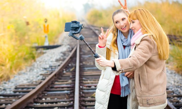 Ein Gimbal für das Smartphone macht Videos „geschmeidig“