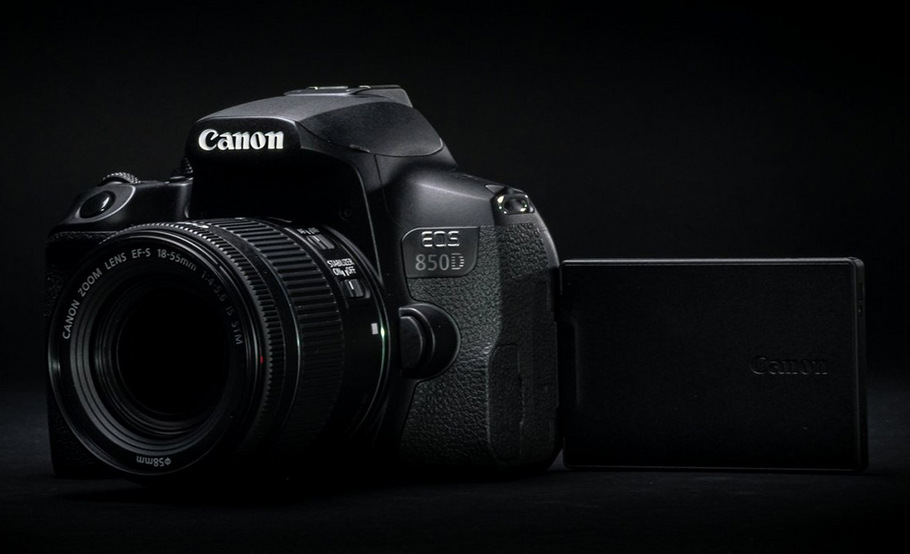 Canon EOS 850D hat viel von den professionellen „Geschwistern“