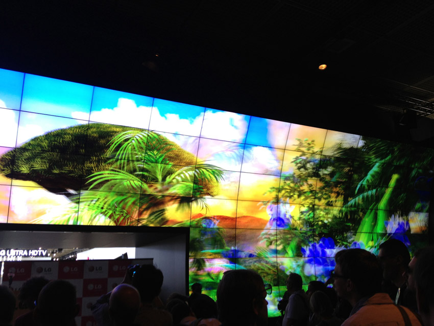 LG auf der IFA 2013: curved OLED, Ultra HDTV und 3D-Wall