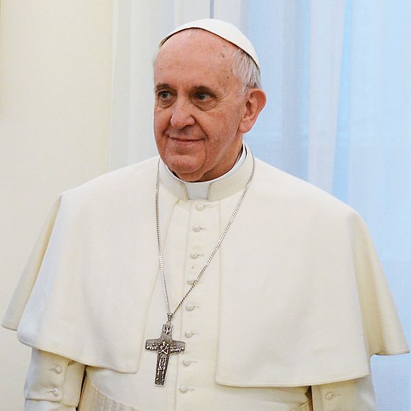Sony Ultra HD Kamera setzt den neuen Papst Franziskus ins rechte Licht